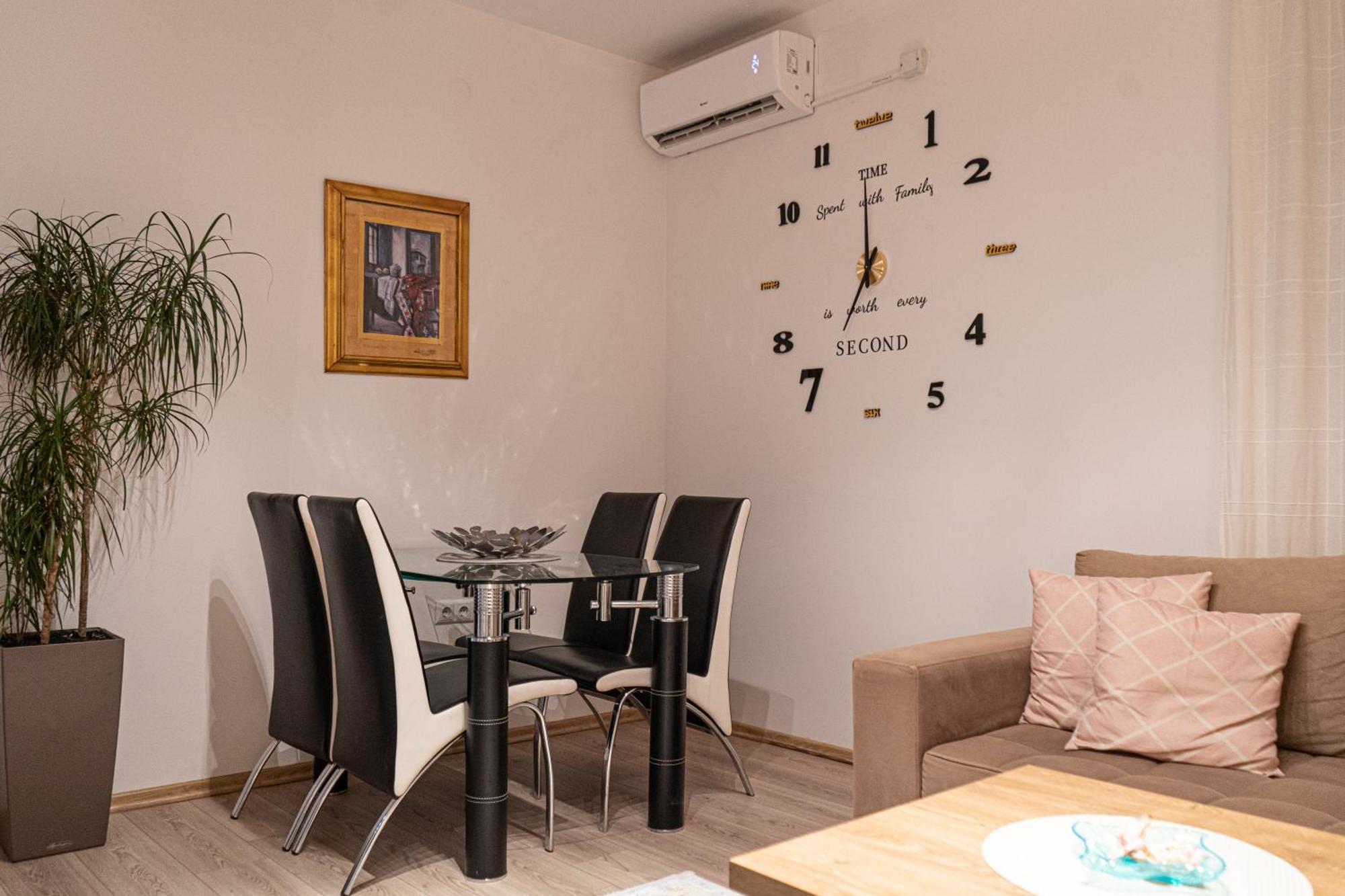 Guest house Alifakovac SJJ Extérieur photo
